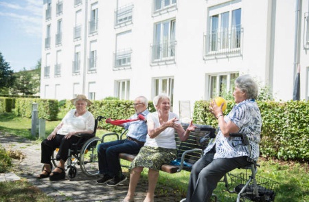 Cerco socio per aprire una casa famiglia per anziani